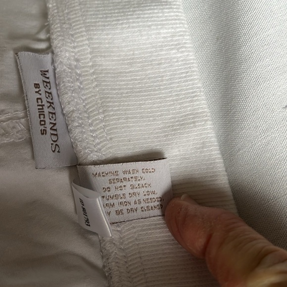 Weekends by Chico’s Capris - Picture 8 of 12